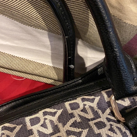 DKNY Logo tote handbag - Picture 9 of 16